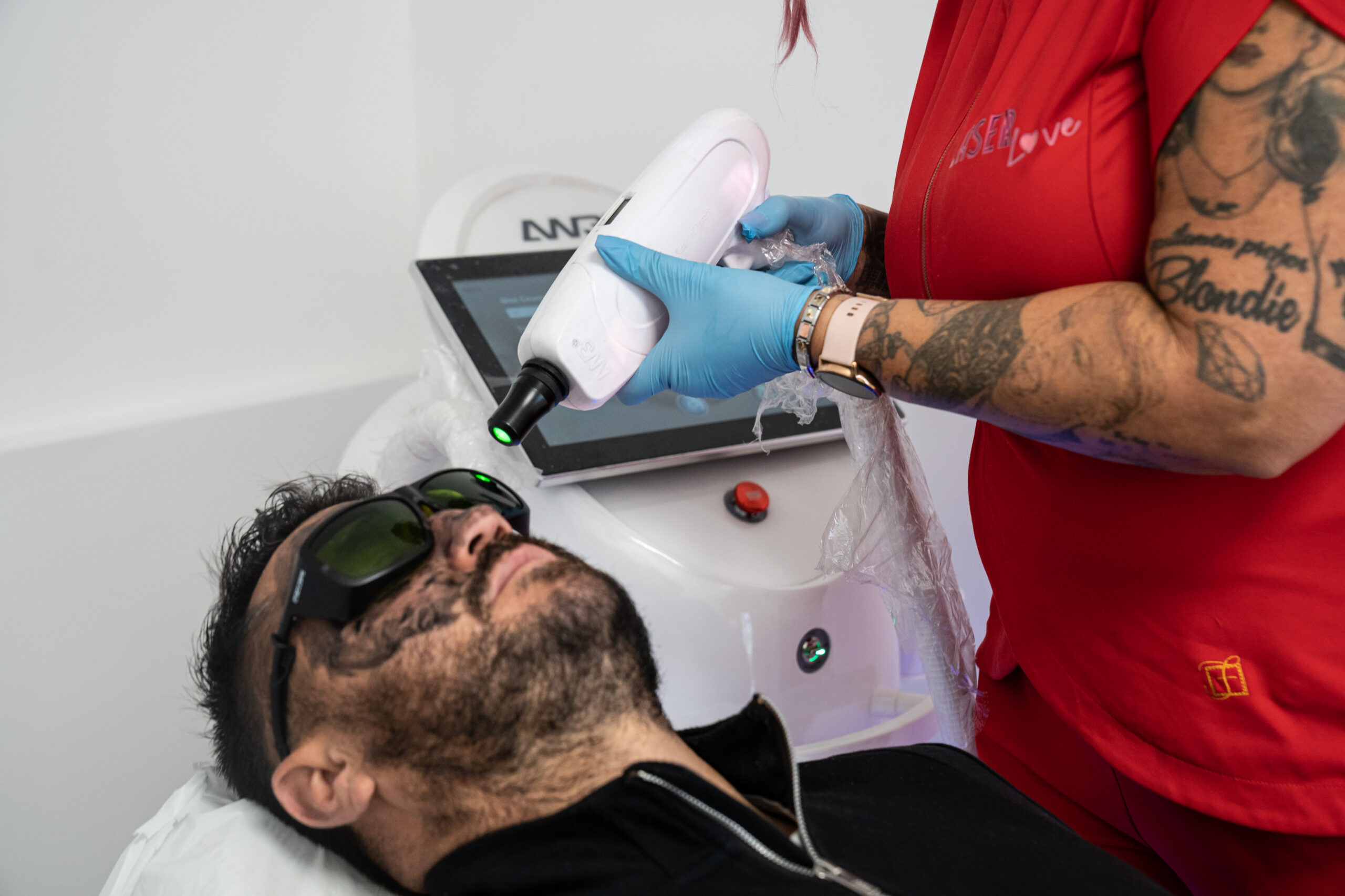 How Kerry Built Laser Love into a Success w/ AW3® Technology